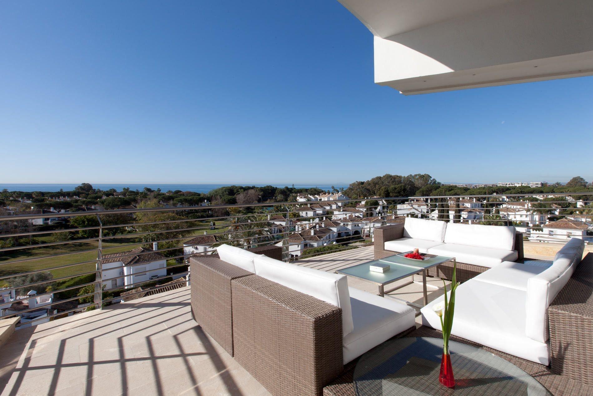 Senator Banus (Adults Only) Hotel Estepona Exterior photo View of the town