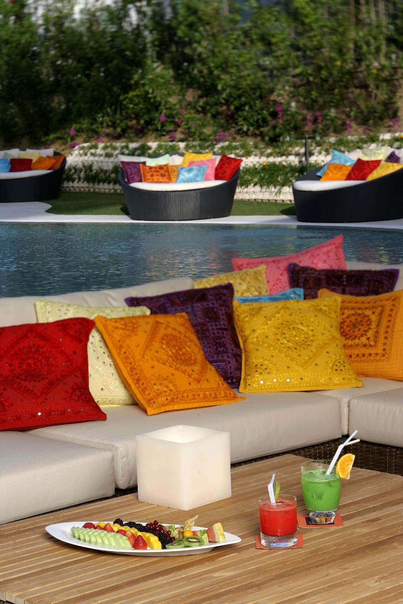 Senator Banus (Adults Only) Hotel Estepona Facilities photo Outdoor cushions